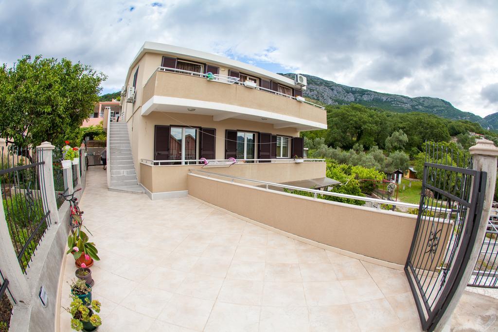 Apartments Vila Masha Petrovac Eksteriør billede