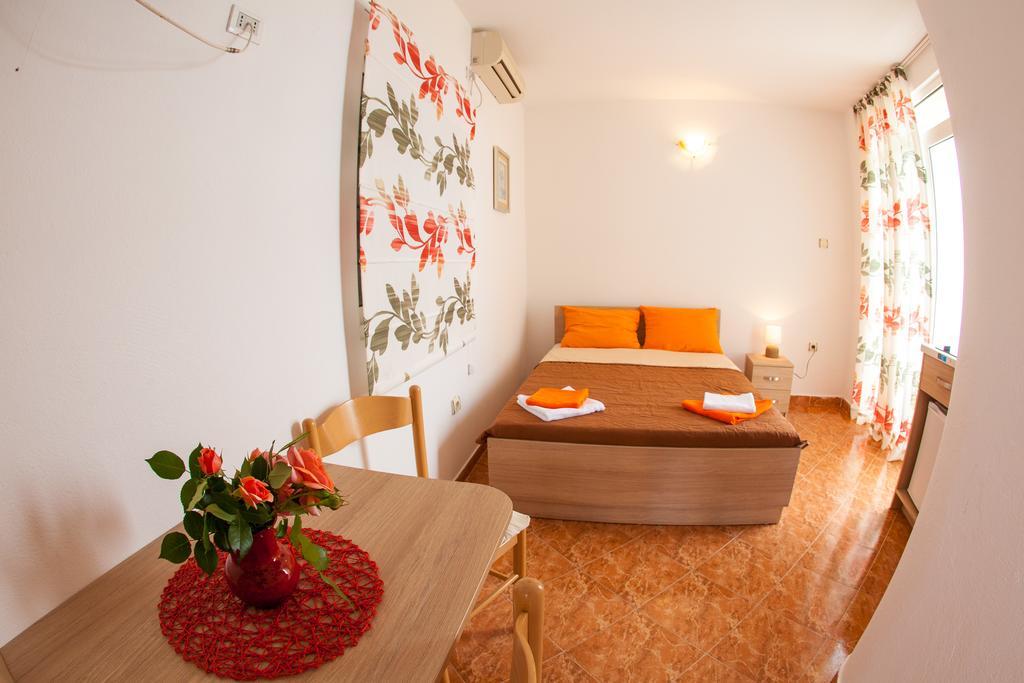 Apartments Vila Masha Petrovac Eksteriør billede
